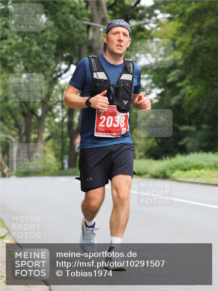 13.09.2026 - 21. swb-Marathon Bremen TobiasT http://msf.ph/oto/10291507 13.09.2026 12:34:56 Laufen 1, 2038, 21, 26 meine-sportfotos.de