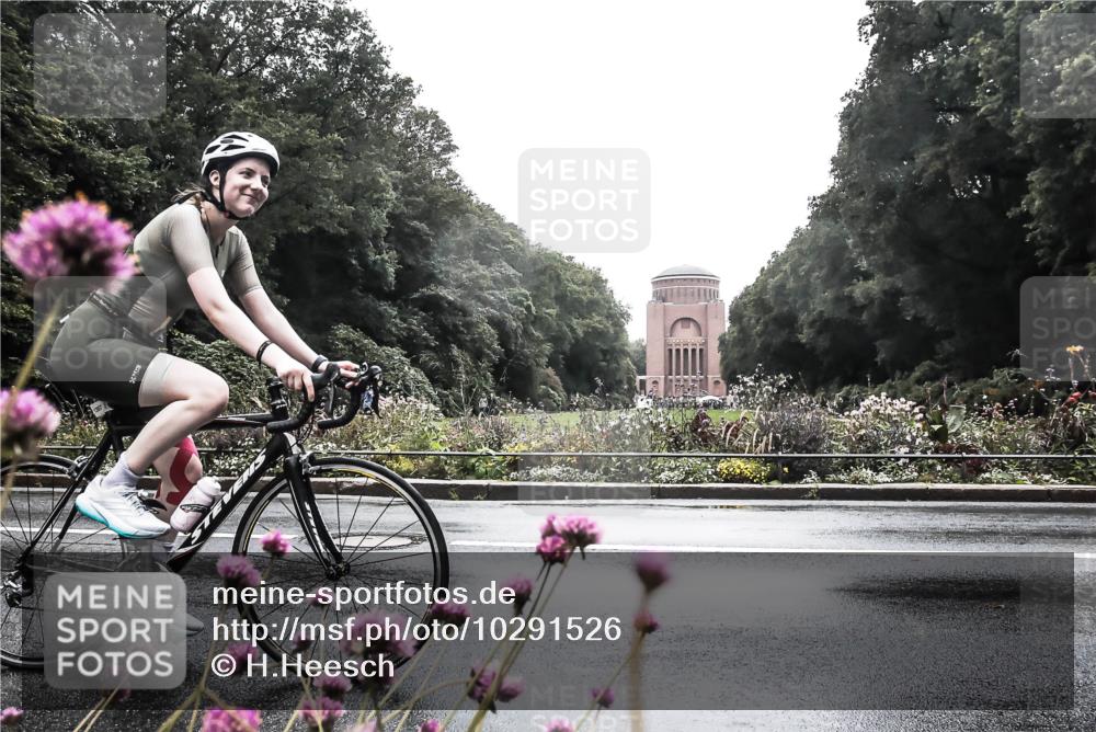 13.09.2026 - Stadtparktriathlon H.Heesch http://msf.ph/oto/10291526 13.09.2026 13:08:58 Radfahren 1319, 1397 meine-sportfotos.de