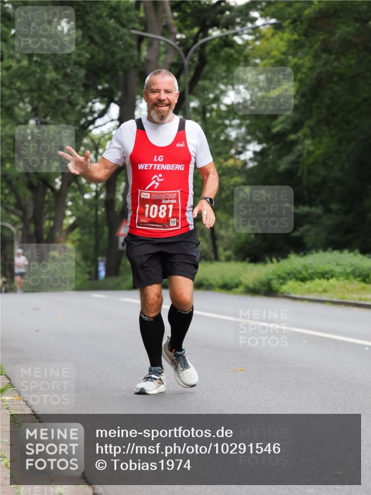 13.09.2026 - 21. swb-Marathon Bremen TobiasT http://msf.ph/oto/10291546 13.09.2026 12:35:39 Laufen 1081 meine-sportfotos.de