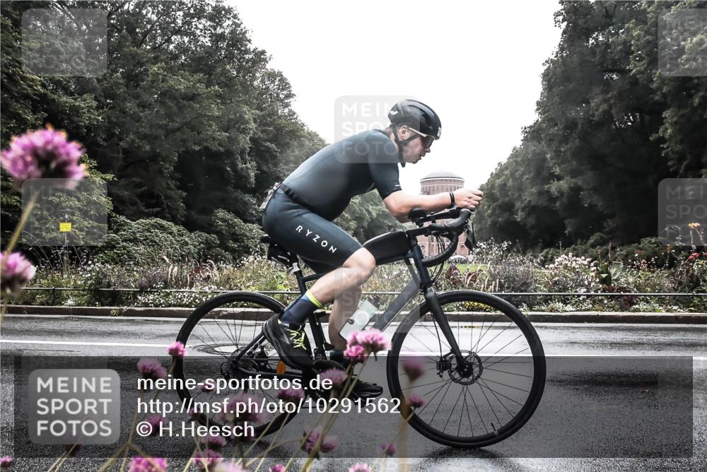 13.09.2026 - Stadtparktriathlon H.Heesch http://msf.ph/oto/10291562 13.09.2026 13:09:08 Radfahren 1230, 1324 meine-sportfotos.de