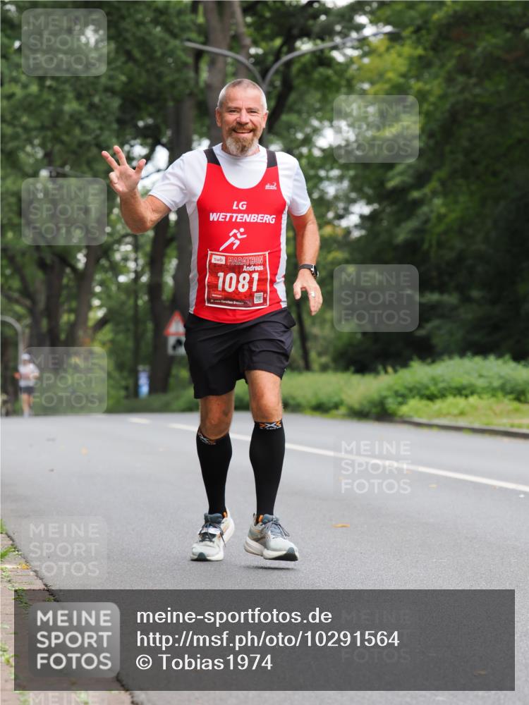 13.09.2026 - 21. swb-Marathon Bremen TobiasT http://msf.ph/oto/10291564 13.09.2026 12:35:39 Laufen 1081, 20 meine-sportfotos.de