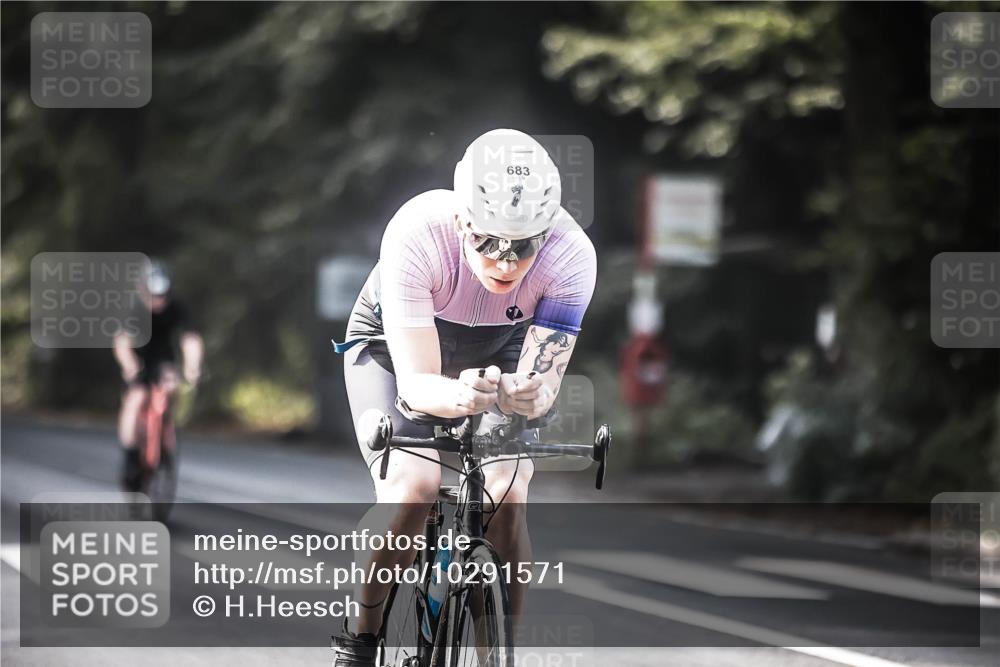 13.09.2026 - Stadtparktriathlon H.Heesch http://msf.ph/oto/10291571 13.09.2026 11:25:34 Radfahren 593, 625, 683, 766, 771, 818 meine-sportfotos.de