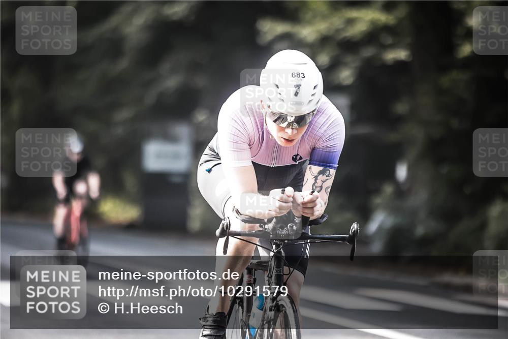 13.09.2026 - Stadtparktriathlon H.Heesch http://msf.ph/oto/10291579 13.09.2026 11:25:34 Radfahren 593, 625, 683, 766, 771, 818 meine-sportfotos.de