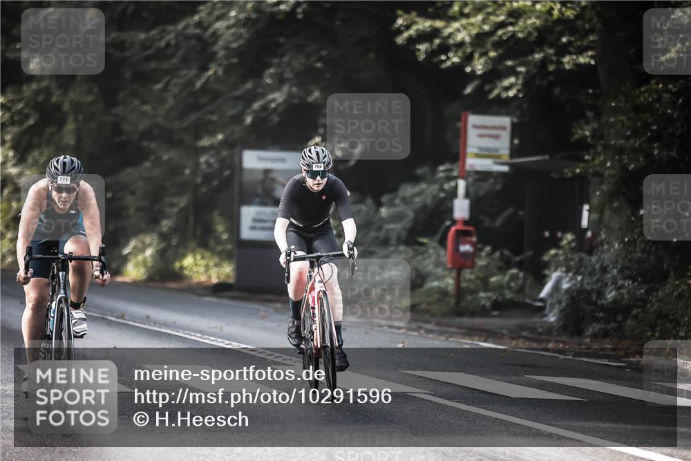 13.09.2026 - Stadtparktriathlon H.Heesch http://msf.ph/oto/10291596 13.09.2026 11:25:35 Radfahren 593, 625, 683, 766, 771, 818 meine-sportfotos.de