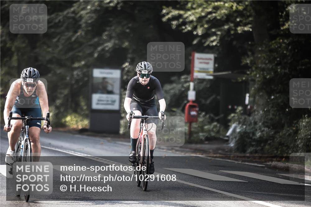 13.09.2026 - Stadtparktriathlon H.Heesch http://msf.ph/oto/10291608 13.09.2026 11:25:35 Radfahren 593, 625, 683, 766, 771, 818 meine-sportfotos.de