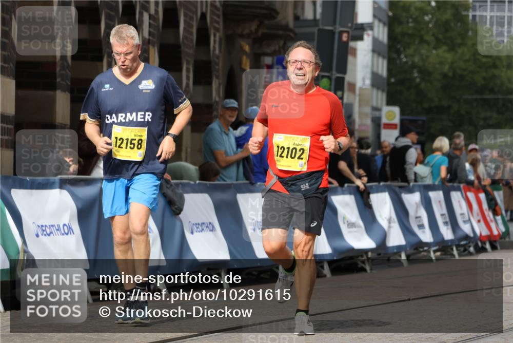 13.09.2026 - 21. swb-Marathon Bremen Strokosch-Dieckow http://msf.ph/oto/10291615 13.09.2026 11:16:40 Ziel 10242, 11026, 11081, 11139, 11181, 11200, 11264, 11274, 11385, 11448, 11573, 12057, 12151, 12539, 13508, 10679, 11456, 11867, 12089 meine-sportfotos.de