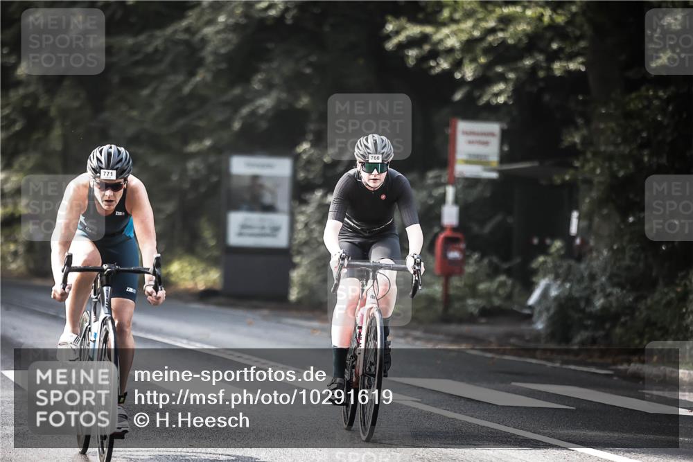 13.09.2026 - Stadtparktriathlon H.Heesch http://msf.ph/oto/10291619 13.09.2026 11:25:36 Radfahren 593, 625, 683, 766, 771, 818 meine-sportfotos.de