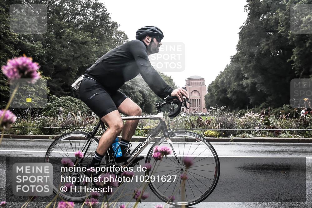 13.09.2026 - Stadtparktriathlon H.Heesch http://msf.ph/oto/10291627 13.09.2026 13:09:34 Radfahren 1189, 1243, 1299, 1321, 1357, 1366 meine-sportfotos.de
