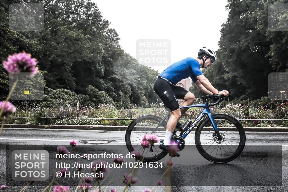 13.09.2026 - Stadtparktriathlon H.Heesch http://msf.ph/oto/10291634 13.09.2026 13:09:35 Radfahren 1189, 1243, 1299, 1321, 1357, 1366 meine-sportfotos.de