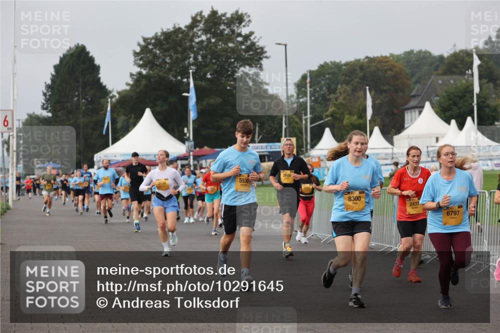 13.09.2026 - Kiel Lauf Andreas Tolksdorf http://msf.ph/oto/10291645 13.09.2026 09:25:26 Kiellinie 6, 2608, 3138, 5530, 8300, 2437, 6797 meine-sportfotos.de