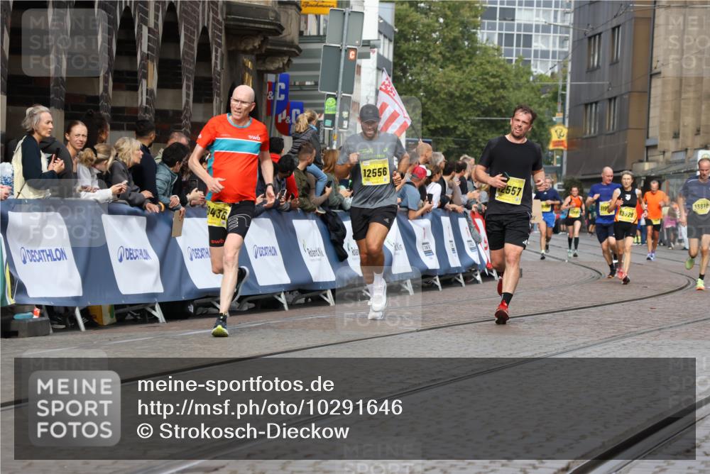 13.09.2026 - 21. swb-Marathon Bremen Strokosch-Dieckow http://msf.ph/oto/10291646 13.09.2026 10:46:02 Ziel 10464, 10541, 10583, 10987, 11015, 11063, 11279, 11559, 11762, 11845, 12033, 12069, 12087, 12290, 12355, 13532, 13595, 13628, 10447, 10992, 11706, 11925, 11926, 13529, 13609, 13640 meine-sportfotos.de