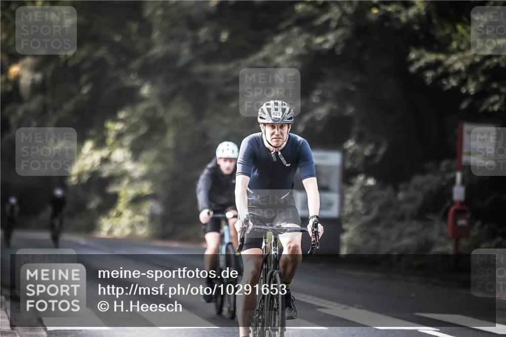 13.09.2026 - Stadtparktriathlon H.Heesch http://msf.ph/oto/10291653 13.09.2026 11:25:38 Radfahren 593, 603, 625, 683, 766, 771, 801, 818 meine-sportfotos.de