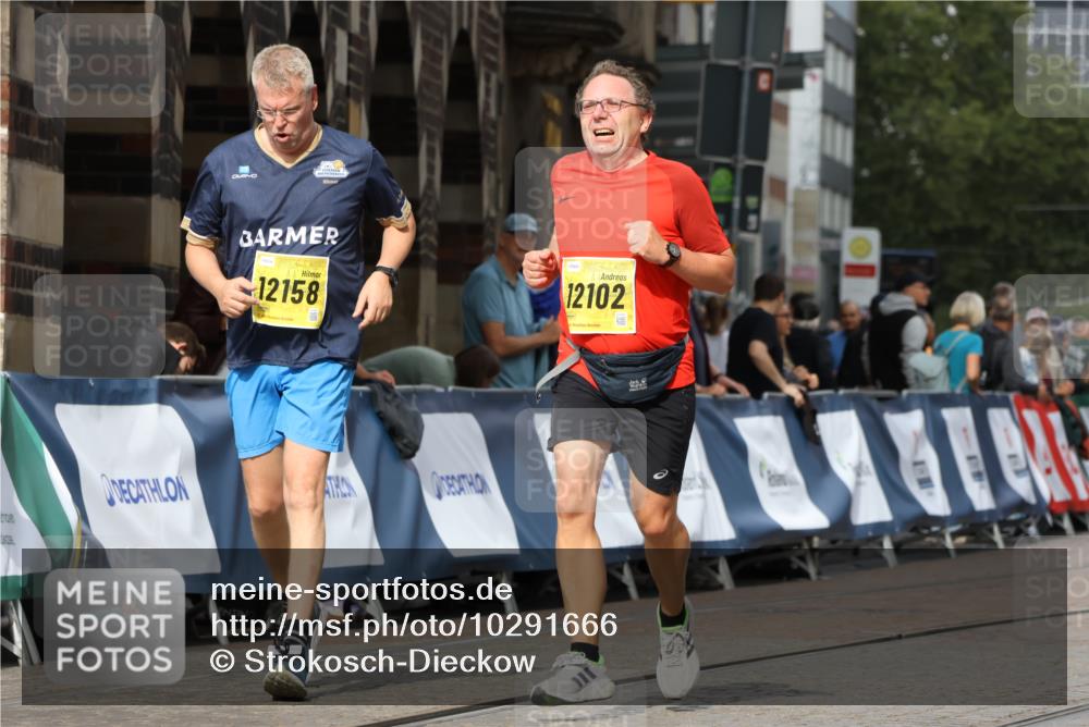 13.09.2026 - 21. swb-Marathon Bremen Strokosch-Dieckow http://msf.ph/oto/10291666 13.09.2026 11:16:40 Ziel 10242, 11026, 11081, 11139, 11181, 11200, 11264, 11274, 11385, 11448, 11573, 12057, 12151, 12539, 13508, 10679, 11456, 11867, 12089 meine-sportfotos.de