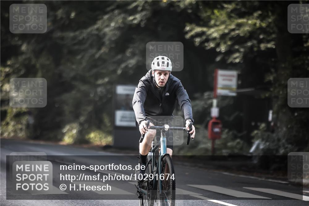 13.09.2026 - Stadtparktriathlon H.Heesch http://msf.ph/oto/10291674 13.09.2026 11:25:39 Radfahren 593, 603, 625, 683, 766, 771, 801 meine-sportfotos.de