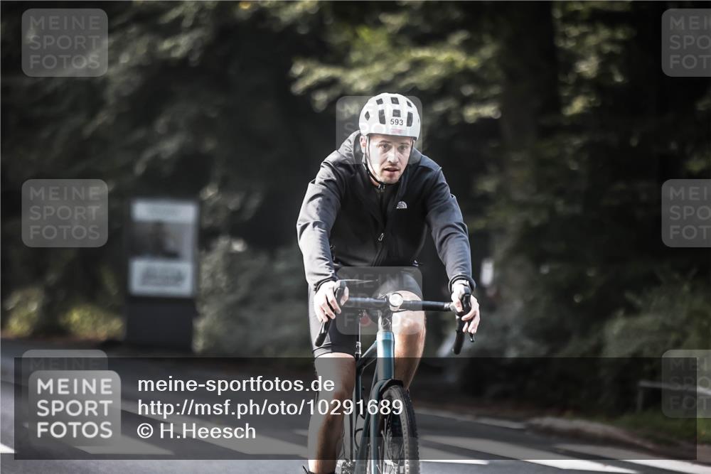 13.09.2026 - Stadtparktriathlon H.Heesch http://msf.ph/oto/10291689 13.09.2026 11:25:39 Radfahren 593, 603, 625, 683, 766, 771, 801 meine-sportfotos.de