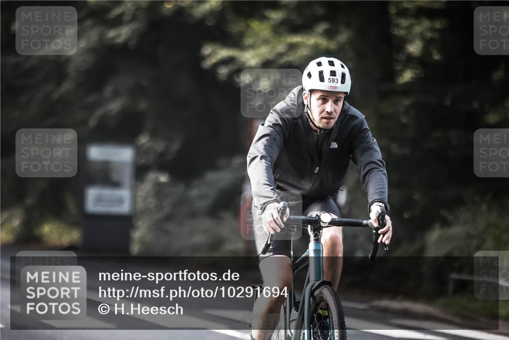 13.09.2026 - Stadtparktriathlon H.Heesch http://msf.ph/oto/10291694 13.09.2026 11:25:39 Radfahren 593, 603, 625, 683, 766, 771, 801 meine-sportfotos.de
