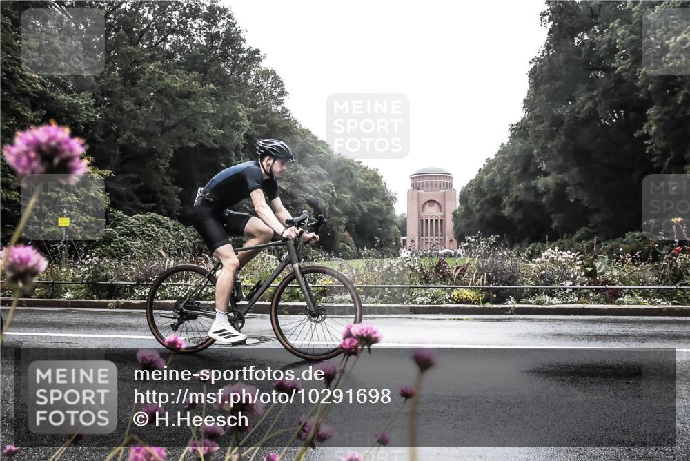 13.09.2026 - Stadtparktriathlon H.Heesch http://msf.ph/oto/10291698 13.09.2026 13:09:54 Radfahren 1232, 1248, 1314, 1325, 1367, 1382 meine-sportfotos.de