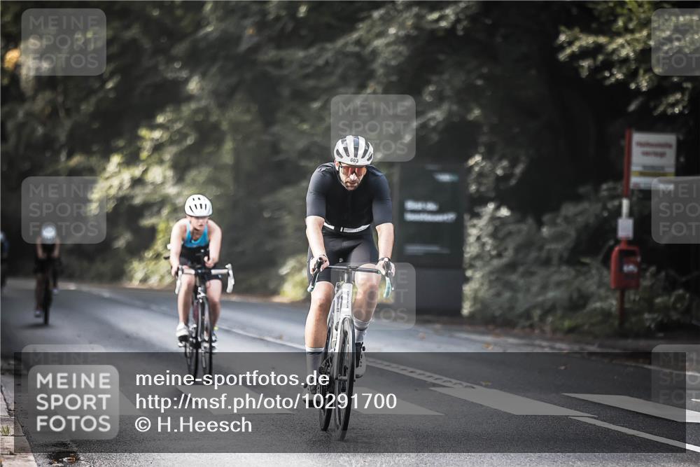 13.09.2026 - Stadtparktriathlon H.Heesch http://msf.ph/oto/10291700 13.09.2026 11:25:43 Radfahren 593, 603, 625, 801, 810 meine-sportfotos.de