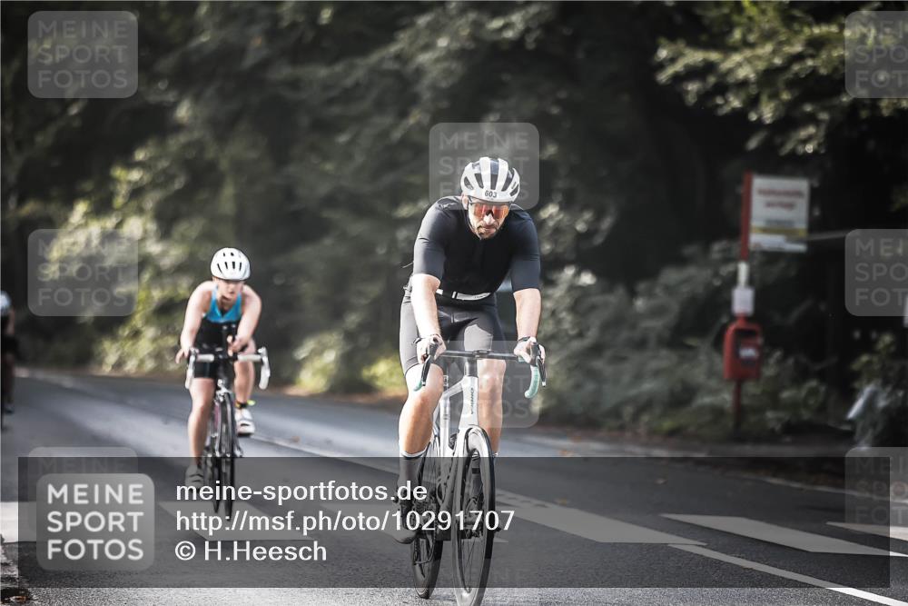 13.09.2026 - Stadtparktriathlon H.Heesch http://msf.ph/oto/10291707 13.09.2026 11:25:43 Radfahren 593, 603, 625, 801, 810 meine-sportfotos.de