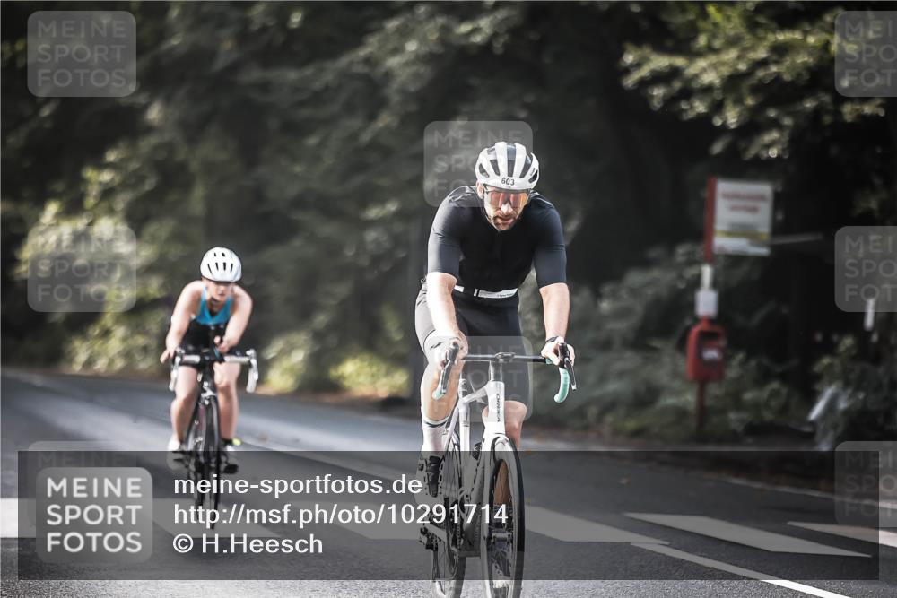 13.09.2026 - Stadtparktriathlon H.Heesch http://msf.ph/oto/10291714 13.09.2026 11:25:43 Radfahren 593, 603, 625, 801, 810 meine-sportfotos.de