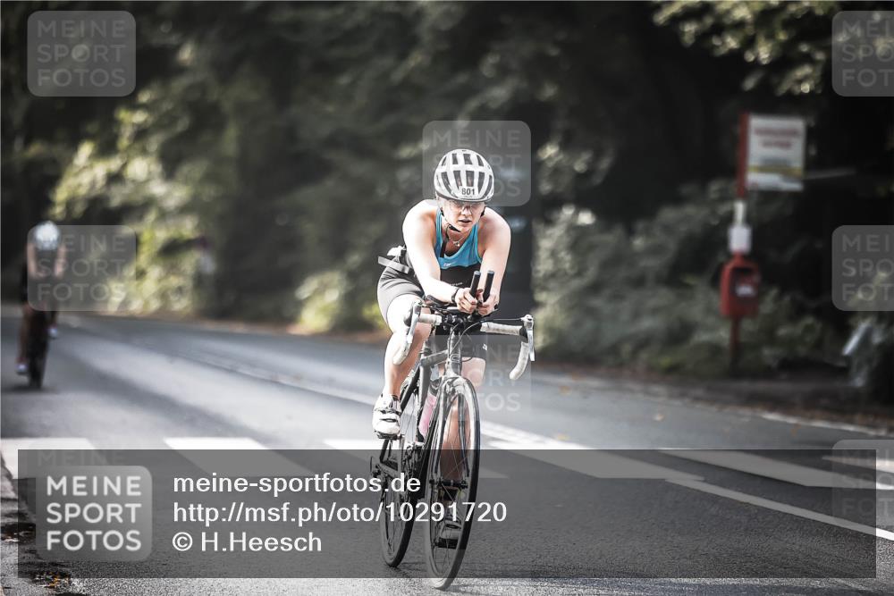 13.09.2026 - Stadtparktriathlon H.Heesch http://msf.ph/oto/10291720 13.09.2026 11:25:44 Radfahren 593, 603, 625, 801, 810 meine-sportfotos.de