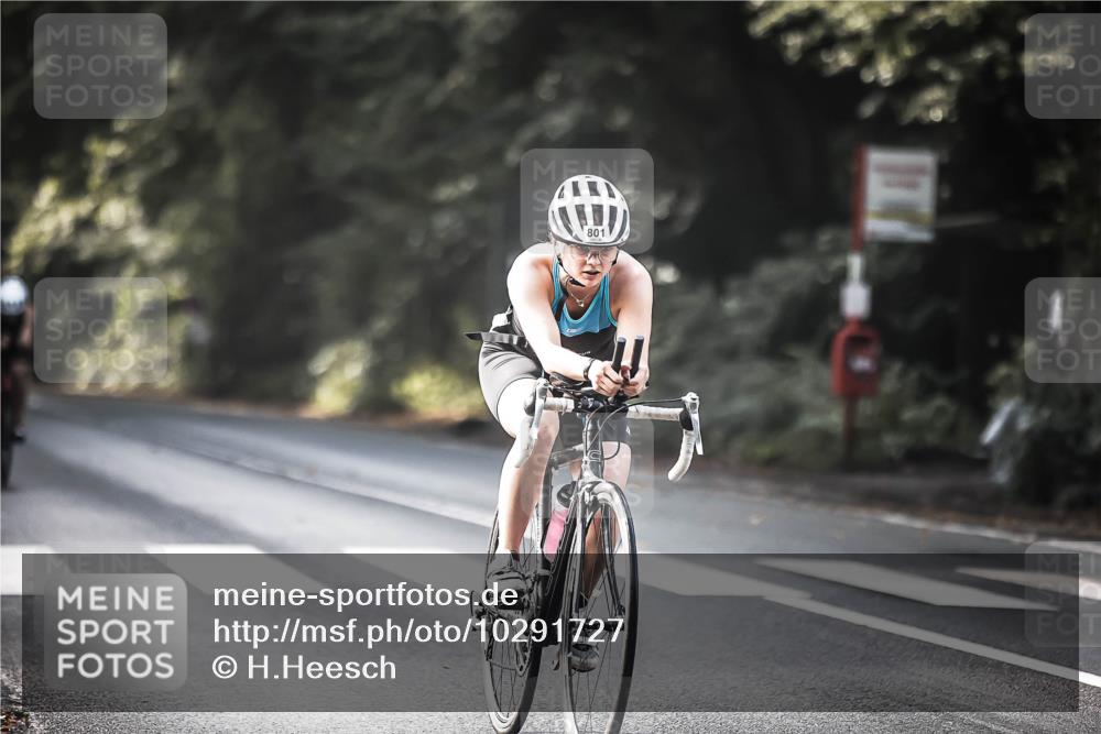 13.09.2026 - Stadtparktriathlon H.Heesch http://msf.ph/oto/10291727 13.09.2026 11:25:44 Radfahren 593, 603, 625, 801, 810 meine-sportfotos.de
