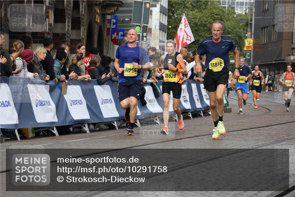 13.09.2026 - 21. swb-Marathon Bremen Strokosch-Dieckow http://msf.ph/oto/10291758 13.09.2026 10:46:08 Ziel 10436, 10464, 10541, 10583, 10987, 11015, 11063, 11279, 11559, 11762, 11845, 12033, 12069, 12087, 12556, 12557, 13532, 13595, 13628, 10228, 11706, 11925, 11926, 13609, 13640 meine-sportfotos.de