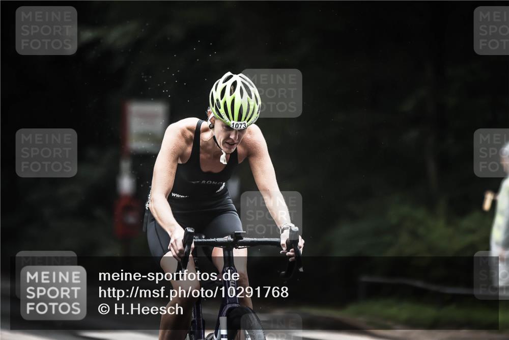 13.09.2026 - Stadtparktriathlon H.Heesch http://msf.ph/oto/10291768 13.09.2026 12:43:08 Radfahren 1073, 1178, 1301, 1303 meine-sportfotos.de