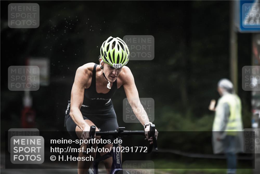 13.09.2026 - Stadtparktriathlon H.Heesch http://msf.ph/oto/10291772 13.09.2026 12:43:09 Radfahren 1073, 1178, 1301, 1303 meine-sportfotos.de