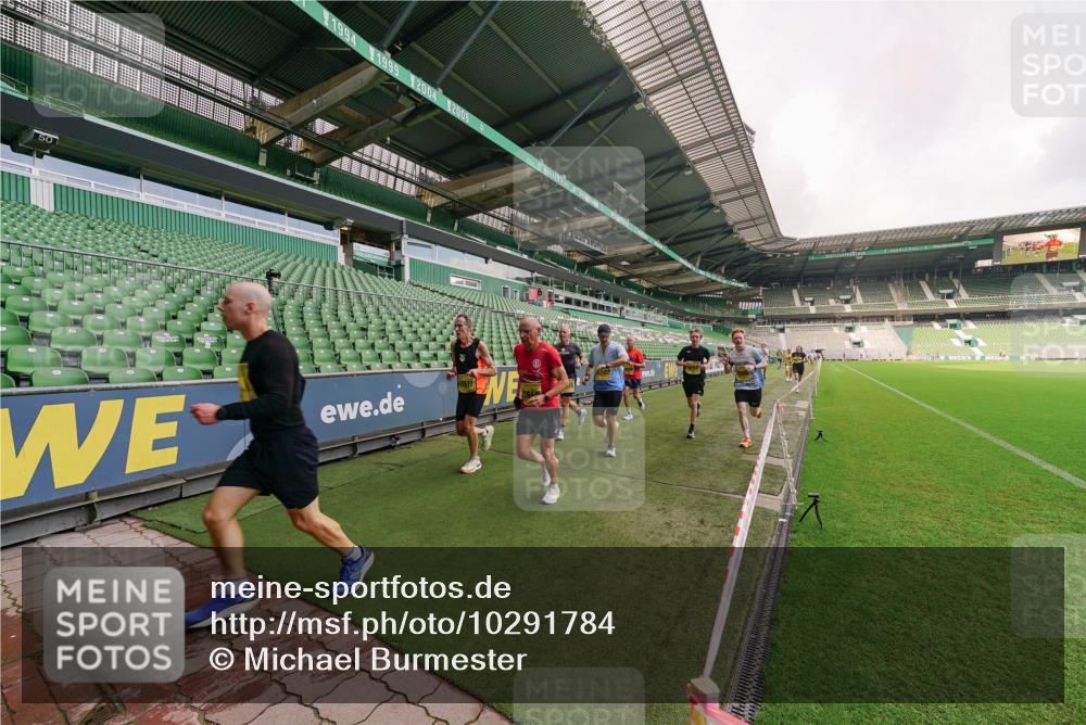 13.09.2026 - 21. swb-Marathon Bremen Michael Burmester http://msf.ph/oto/10291784 13.09.2026 10:26:43 Laufen im Stadion 10096, 10142, 10143, 10172, 10210, 10214, 10228, 10231, 10269, 10289, 10310, 10312, 10318, 10319, 10342, 10346, 10352, 10398, 10436, 10445, 10447, 10454, 10464, 10489, 10504, 10514, 10536, 10541, 10566, 10583, 10628, 10638, 10735, 10742, 10744, 10806, 10807, 10866, 10873, 10897, 10898, 10956, 10987, 10988, 10992, 11015, 11019, 11020, 11060, 11063, 11088, 11108, 11110, 11130, 11135, 11148, 11155, 11187, 11193, 11199, 11209, 11232, 11279, 11312, 11447, 11614 meine-sportfotos.de