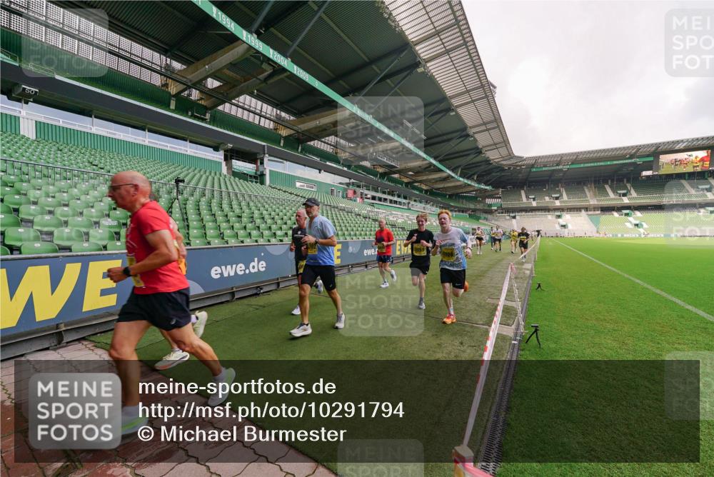 13.09.2026 - 21. swb-Marathon Bremen Michael Burmester http://msf.ph/oto/10291794 13.09.2026 10:26:44 Laufen im Stadion 10096, 10142, 10143, 10172, 10210, 10214, 10228, 10231, 10269, 10289, 10310, 10312, 10318, 10319, 10342, 10346, 10352, 10398, 10436, 10445, 10447, 10454, 10464, 10489, 10504, 10514, 10536, 10541, 10566, 10583, 10628, 10638, 10735, 10742, 10744, 10806, 10807, 10866, 10873, 10897, 10898, 10956, 10987, 10988, 10992, 11015, 11019, 11020, 11060, 11063, 11088, 11108, 11110, 11130, 11135, 11148, 11155, 11187, 11193, 11199, 11209, 11232, 11279, 11312, 11447, 11614 meine-sportfotos.de
