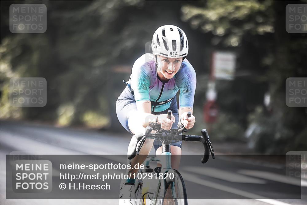 13.09.2026 - Stadtparktriathlon H.Heesch http://msf.ph/oto/10291820 13.09.2026 11:25:52 Radfahren 810, 814 meine-sportfotos.de