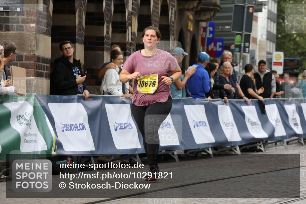 13.09.2026 - 21. swb-Marathon Bremen Strokosch-Dieckow http://msf.ph/oto/10291821 13.09.2026 11:16:52 Ziel 10242, 11274, 12057, 12102, 12158, 10295, 10335, 10999, 11355, 11461, 11653, 12287 meine-sportfotos.de