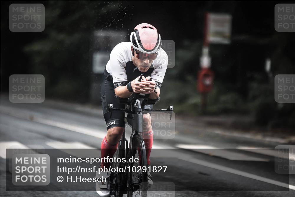 13.09.2026 - Stadtparktriathlon H.Heesch http://msf.ph/oto/10291827 13.09.2026 12:43:14 Radfahren 1073, 1178, 1195, 1301 meine-sportfotos.de