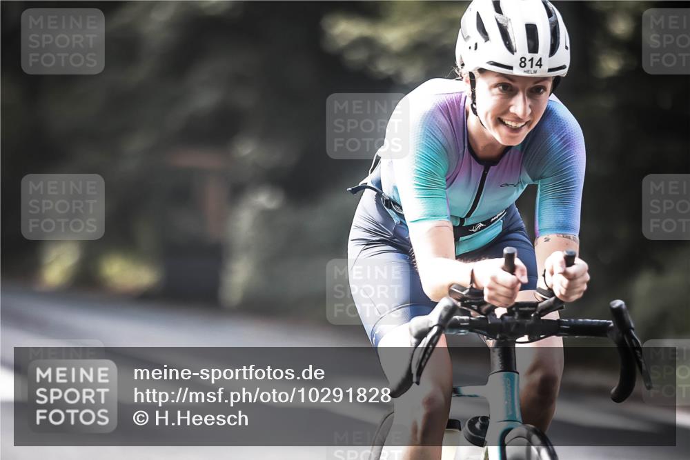 13.09.2026 - Stadtparktriathlon H.Heesch http://msf.ph/oto/10291828 13.09.2026 11:25:52 Radfahren 810, 814 meine-sportfotos.de