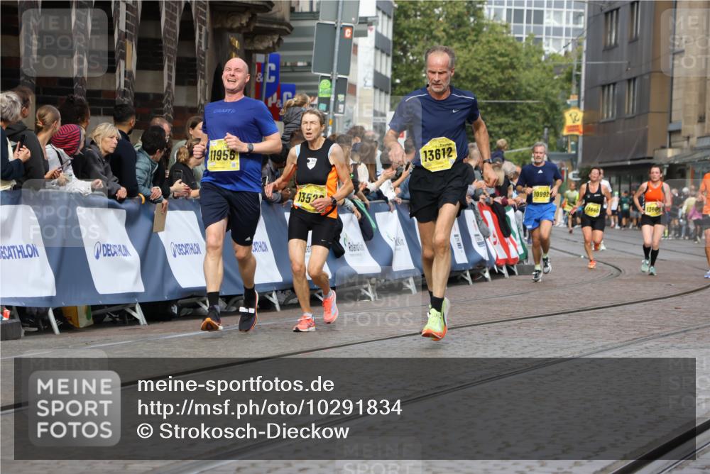 13.09.2026 - 21. swb-Marathon Bremen Strokosch-Dieckow http://msf.ph/oto/10291834 13.09.2026 10:46:09 Ziel 10436, 10464, 10541, 10987, 11015, 11063, 11279, 11559, 11762, 11845, 12033, 12069, 12087, 12556, 12557, 13532, 13595, 10228, 11706, 11925, 11926, 13609, 13640 meine-sportfotos.de