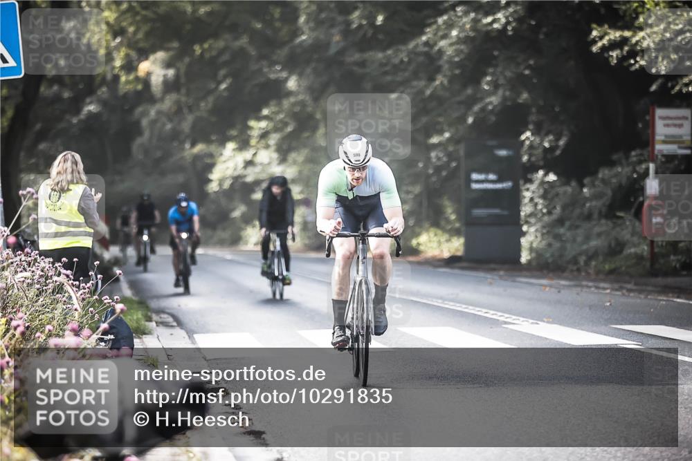 13.09.2026 - Stadtparktriathlon H.Heesch http://msf.ph/oto/10291835 13.09.2026 11:26:00 Radfahren 598, 616, 1797 meine-sportfotos.de