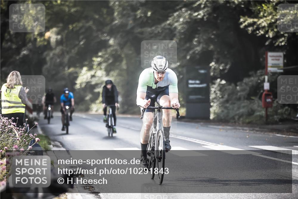 13.09.2026 - Stadtparktriathlon H.Heesch http://msf.ph/oto/10291843 13.09.2026 11:26:01 Radfahren 598, 616, 697, 1797 meine-sportfotos.de
