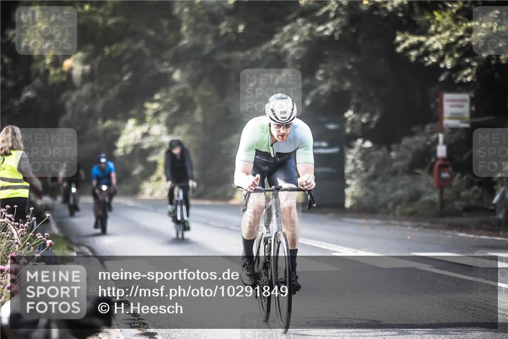 13.09.2026 - Stadtparktriathlon H.Heesch http://msf.ph/oto/10291849 13.09.2026 11:26:01 Radfahren 598, 616, 697, 1797 meine-sportfotos.de