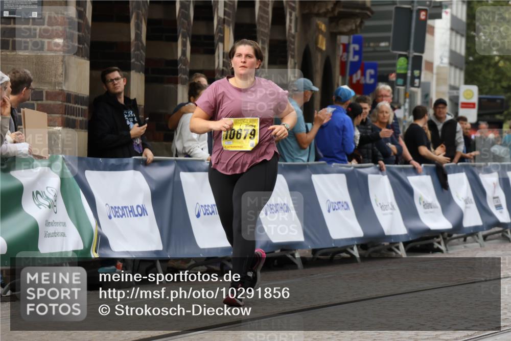 13.09.2026 - 21. swb-Marathon Bremen Strokosch-Dieckow http://msf.ph/oto/10291856 13.09.2026 11:16:53 Ziel 10242, 11274, 12102, 12158, 10295, 10335, 10999, 11355, 11461, 11653, 12287 meine-sportfotos.de