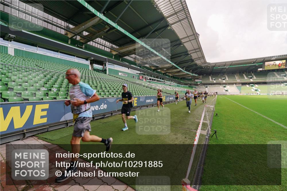 13.09.2026 - 21. swb-Marathon Bremen Michael Burmester http://msf.ph/oto/10291885 13.09.2026 10:27:03 Laufen im Stadion 10096, 10142, 10172, 10210, 10214, 10228, 10231, 10269, 10289, 10310, 10318, 10319, 10342, 10352, 10398, 10436, 10445, 10447, 10454, 10464, 10489, 10504, 10514, 10536, 10541, 10566, 10583, 10628, 10638, 10735, 10742, 10744, 10806, 10807, 10846, 10860, 10866, 10873, 10897, 10898, 10956, 10987, 10992, 11015, 11019, 11060, 11063, 11076, 11088, 11110, 11111, 11130, 11135, 11148, 11155, 11187, 11193, 11199, 11209, 11232, 11279, 11614 meine-sportfotos.de