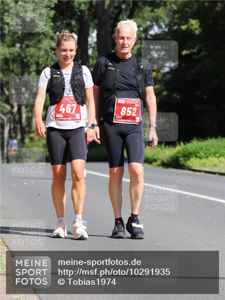 13.09.2026 - 21. swb-Marathon Bremen TobiasT http://msf.ph/oto/10291935 13.09.2026 12:41:06 Laufen 467, 1729, 21, 25, 1731, 852, 21, 26 meine-sportfotos.de