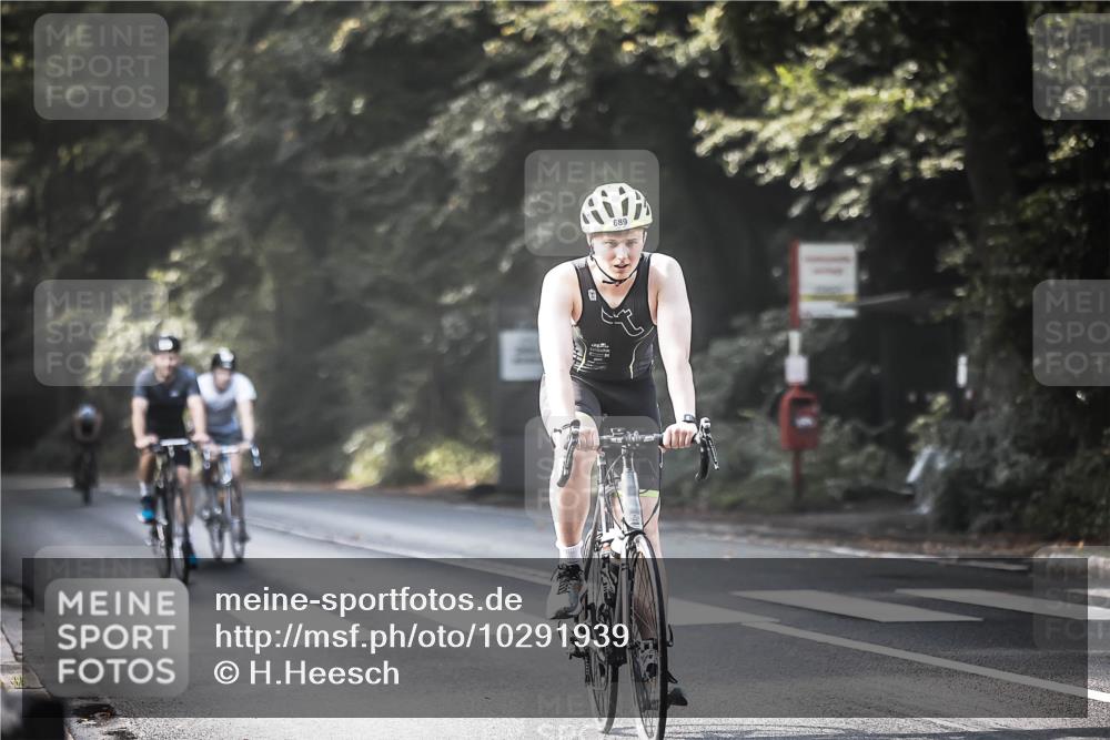 13.09.2026 - Stadtparktriathlon H.Heesch http://msf.ph/oto/10291939 13.09.2026 11:26:09 Radfahren 616, 626, 629, 688, 697, 1797, 1798 meine-sportfotos.de
