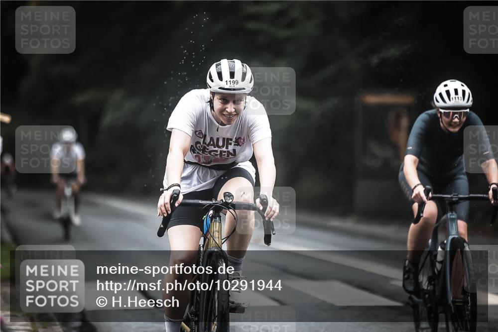 13.09.2026 - Stadtparktriathlon H.Heesch http://msf.ph/oto/10291944 13.09.2026 12:43:26 Radfahren 1077, 1104, 1113, 1199, 1211, 1229 meine-sportfotos.de