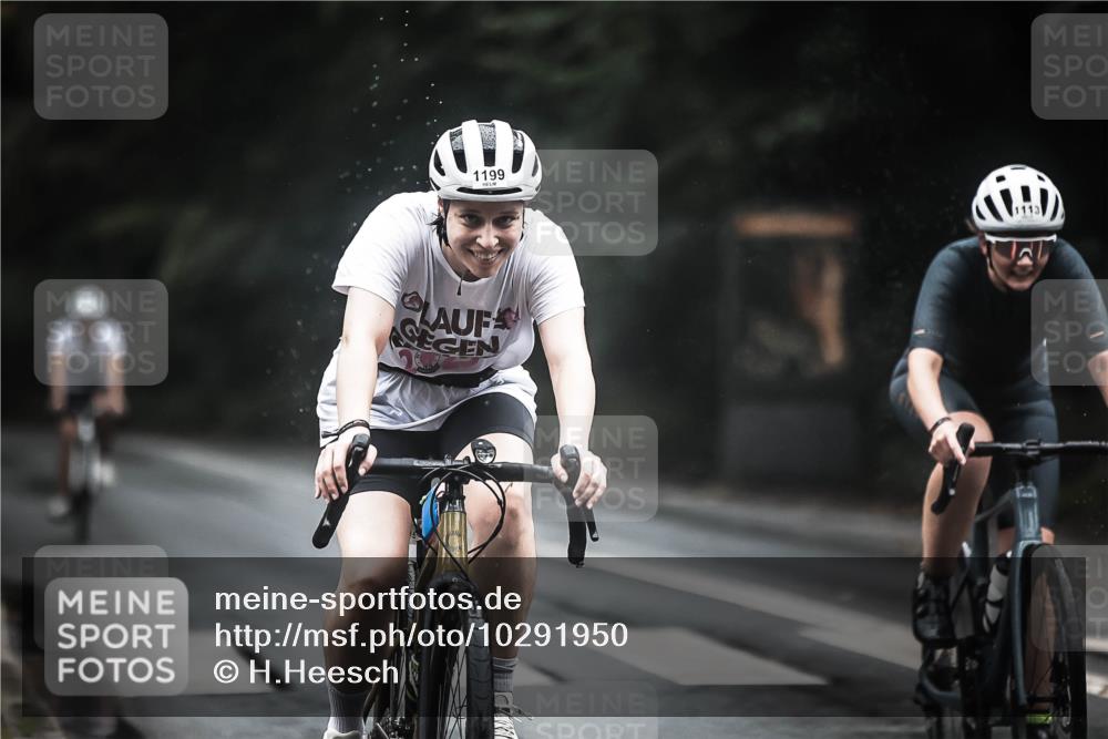 13.09.2026 - Stadtparktriathlon H.Heesch http://msf.ph/oto/10291950 13.09.2026 12:43:27 Radfahren 1077, 1104, 1113, 1199, 1211, 1229 meine-sportfotos.de