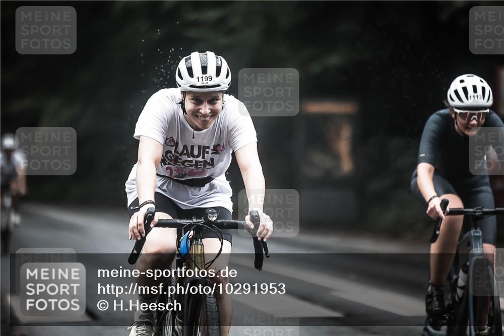 13.09.2026 - Stadtparktriathlon H.Heesch http://msf.ph/oto/10291953 13.09.2026 12:43:27 Radfahren 1077, 1104, 1113, 1199, 1211, 1229 meine-sportfotos.de