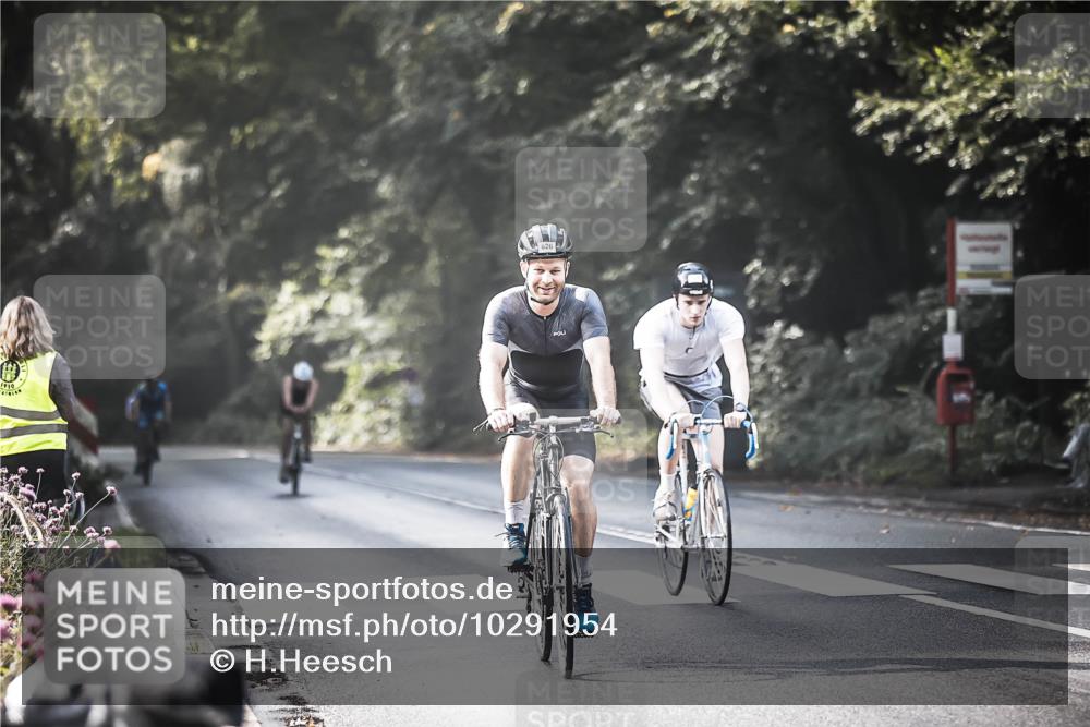 13.09.2026 - Stadtparktriathlon H.Heesch http://msf.ph/oto/10291954 13.09.2026 11:26:10 Radfahren 616, 626, 629, 688, 697, 703, 1798 meine-sportfotos.de