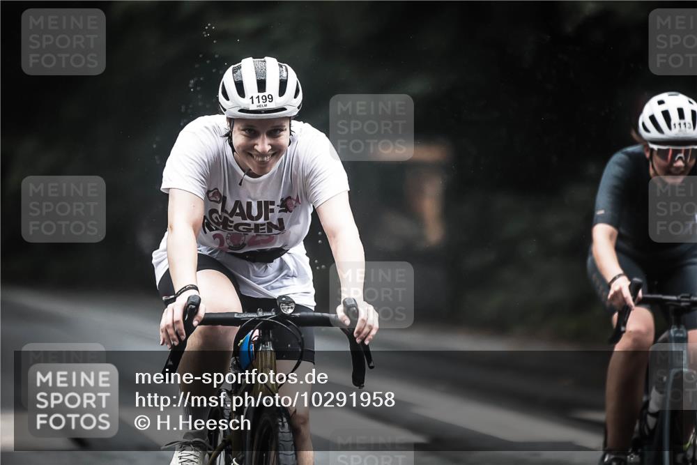 13.09.2026 - Stadtparktriathlon H.Heesch http://msf.ph/oto/10291958 13.09.2026 12:43:27 Radfahren 1077, 1104, 1113, 1199, 1211, 1229 meine-sportfotos.de