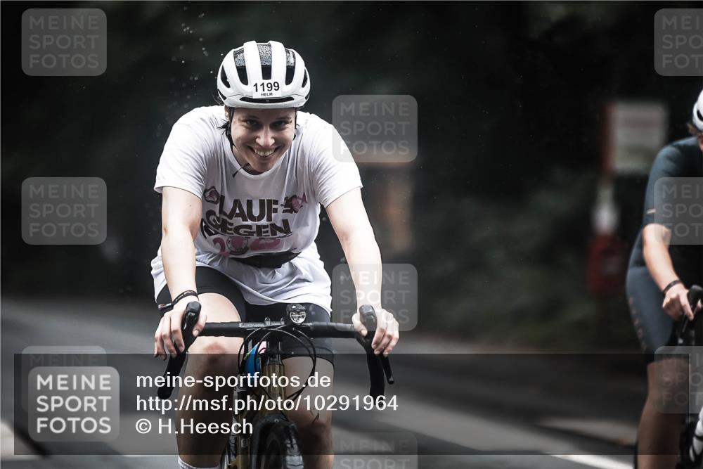 13.09.2026 - Stadtparktriathlon H.Heesch http://msf.ph/oto/10291964 13.09.2026 12:43:27 Radfahren 1077, 1104, 1113, 1199, 1211, 1229 meine-sportfotos.de