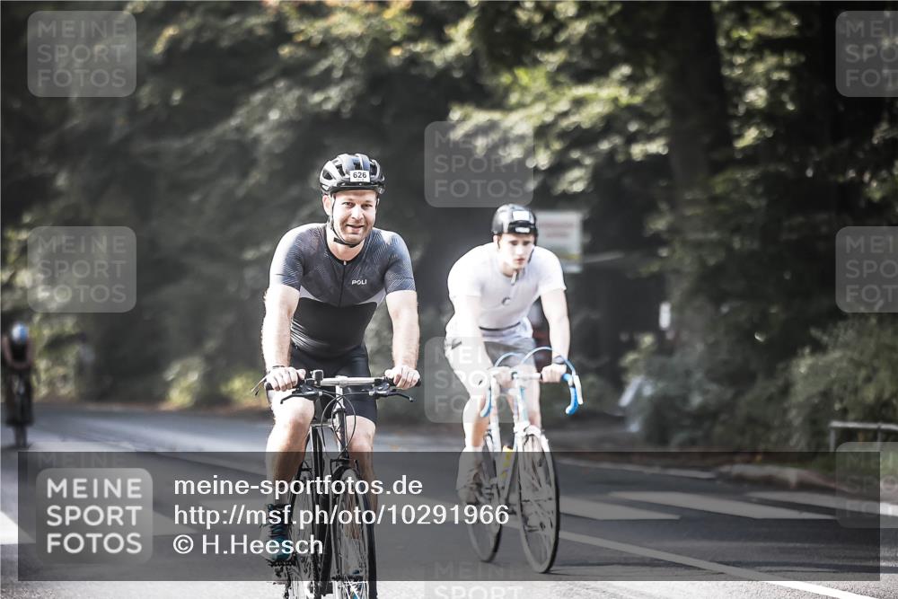 13.09.2026 - Stadtparktriathlon H.Heesch http://msf.ph/oto/10291966 13.09.2026 11:26:11 Radfahren 616, 626, 629, 688, 697, 703, 1798 meine-sportfotos.de